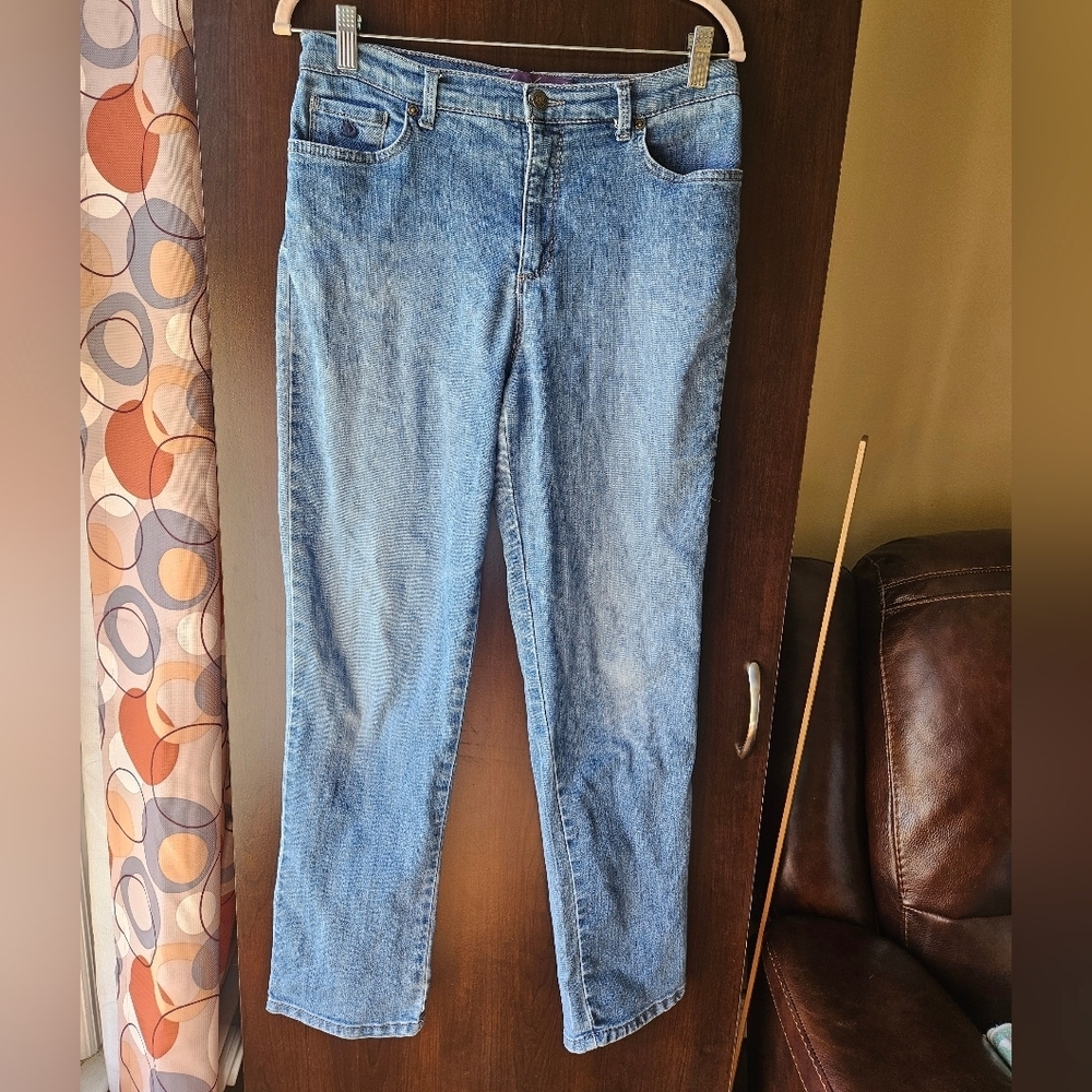Gloria Vanderbilt Light Blue Straight Leg Jeans